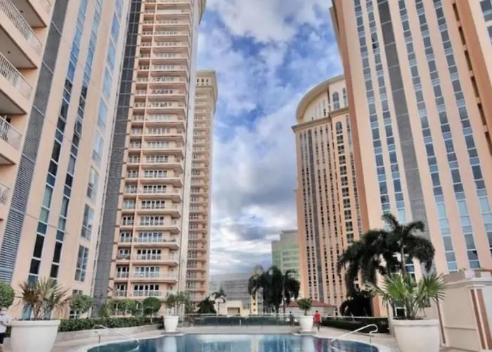 Italian Style Unit In Venice Luxury Residences * Manila